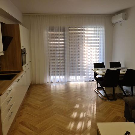 דירות Apartament In Complex Rezidential In אורדאה מראה חיצוני תמונה